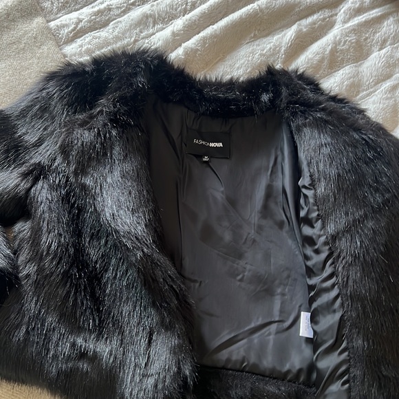 FUR JACKET - Picture 2 of 6